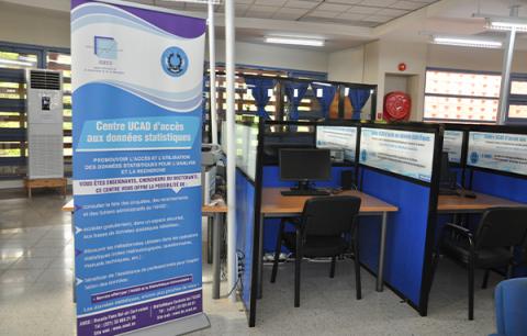 Nécessairement le Centre d’accès de l’UCAD doit être en phase avec cette mise à jour opéré par L’ANSD. Et c’est pour cette raison que du 13 au 16 mai 2025. L’agence a renouvelé formation pour le personnel de la Bibliothèque universitaire en charge du centre UCAD.  Cette formation rentre dans le cadre de la reprise en main du Centre d'accès, avec ce nouveau dispositif.